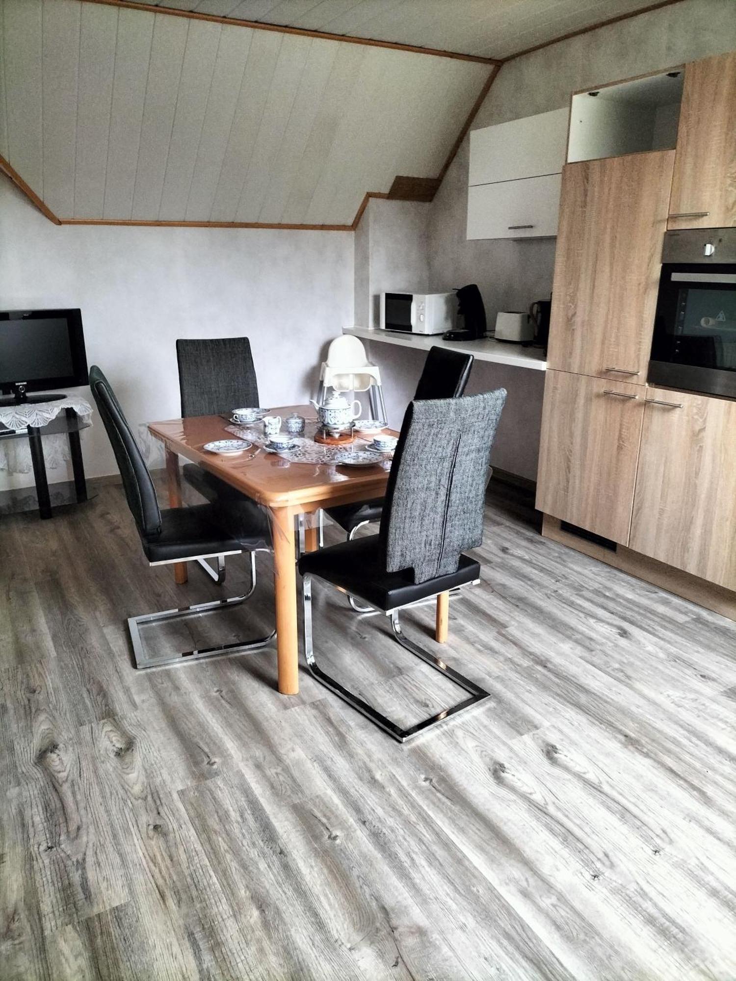 Ferienwohnung Behrends, 15178 เลียร์ ภายนอก รูปภาพ